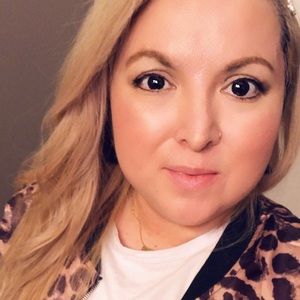 Meet your Posher, Liz